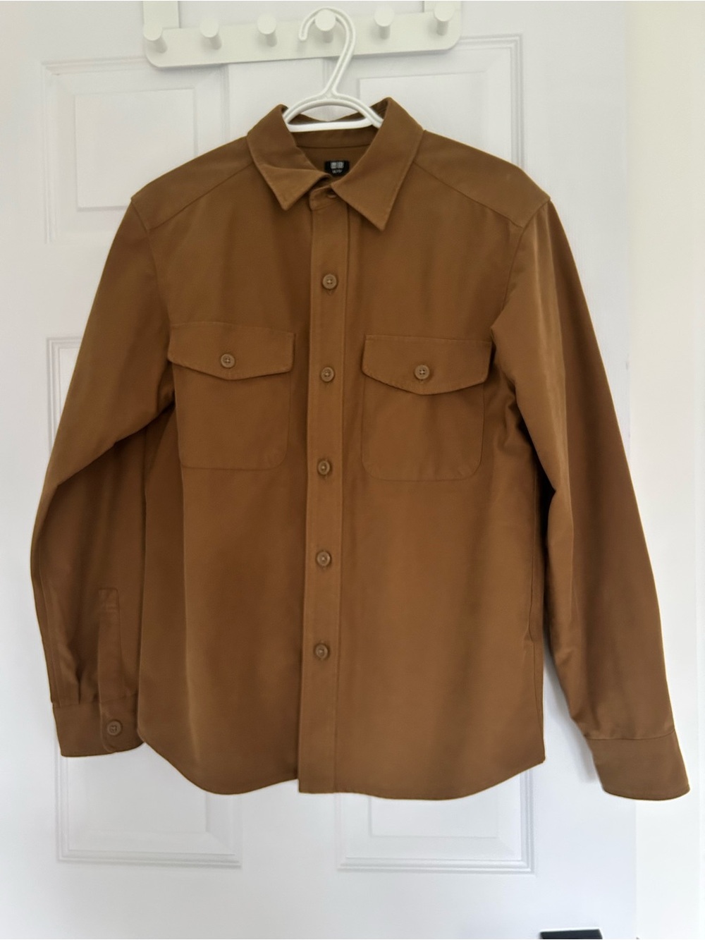 UNISEX UNIQLO XS EXTRA BUTTON INCLUDED LIKE NEW - Picture 2 of 5